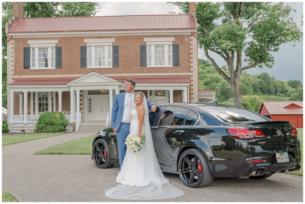 Summer Wedding at Ravenswood Mansion | Brentwood, TN | bride and groom photos